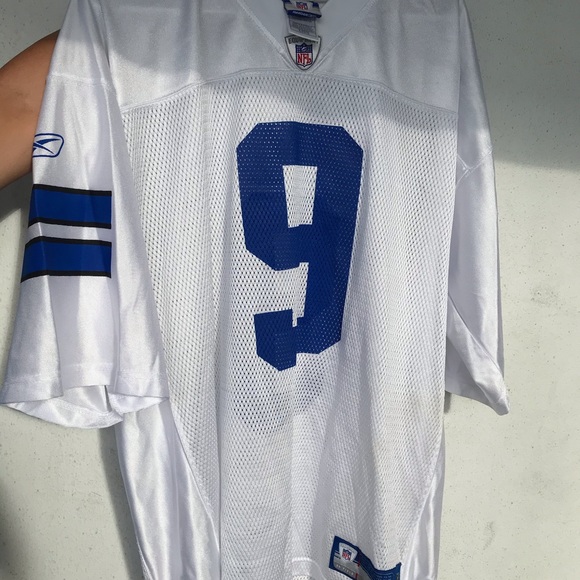 Tony Romo Jersey - Picture 4 of 8